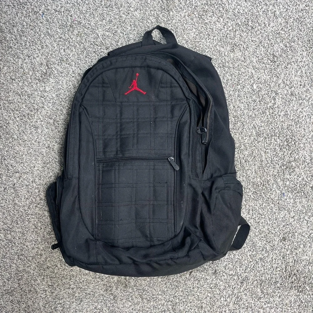 JORDAN BRED JUMPMAN BACKPACK 13